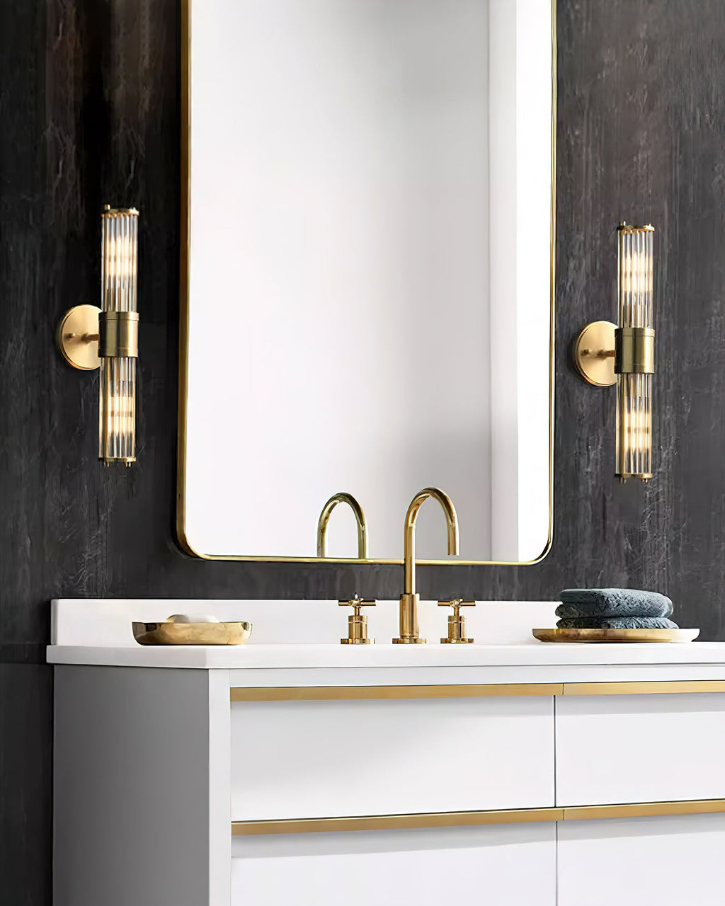 Claridges Wall Lamp