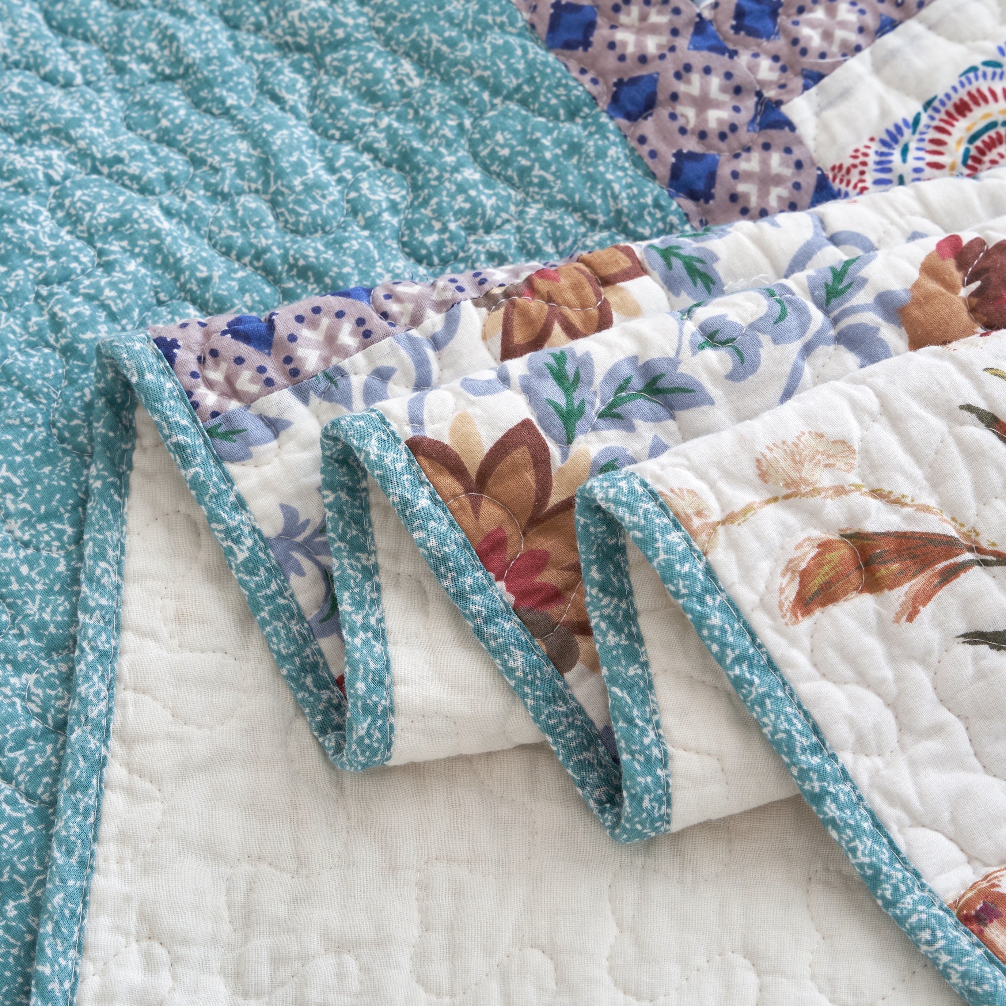 Tache Old World Garden Hummingbird Quilt