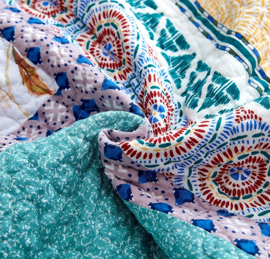 Tache Old World Garden Hummingbird Quilt
