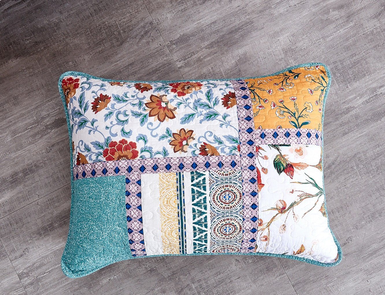 Tache Old World Garden Hummingbird Quilt